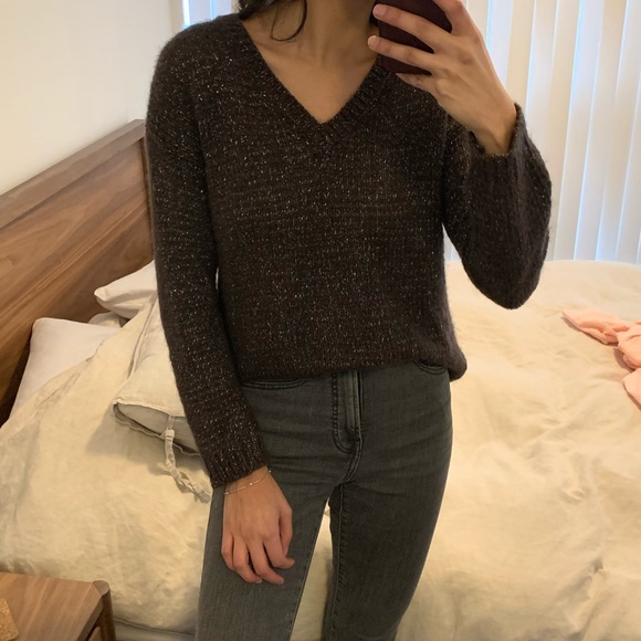 (Bundle Deal ⭐️: 2 for 40$) Italian Brand sweater - Picture 2 of 5